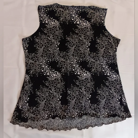 𝑺𝒖𝒔𝒂𝒏 𝑳𝒂𝒘𝒓𝒆𝒏𝒄𝒆 𝑭𝒍𝒐𝒓𝒂𝒍 𝑺𝒐𝒇𝒕 𝑩𝒍𝒐𝒖𝒔𝒆 - Picture 3 of 12